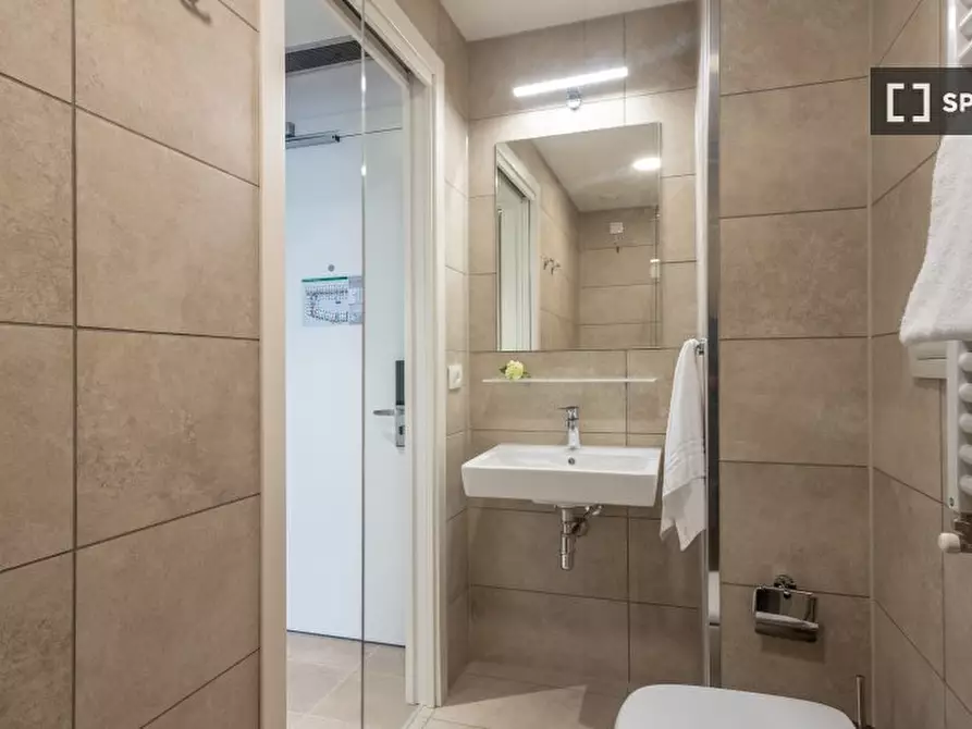 Immagine 7 di Ufficio in affitto  in Viale della Toscana a Firenze