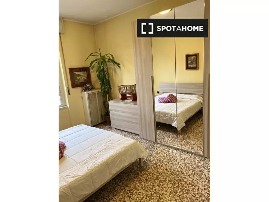 Immagine 6 di Camera condivisa in affitto  in Via Emanuele Kant a Milano