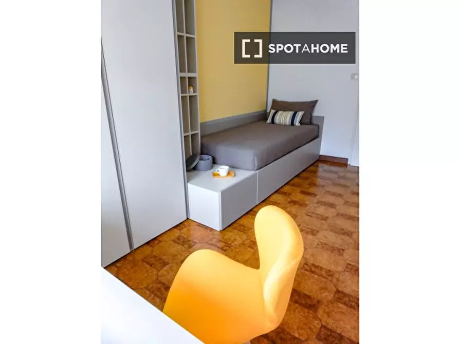 Immagine 4 di Camera condivisa in affitto  in Viale degli Olmi a Trento