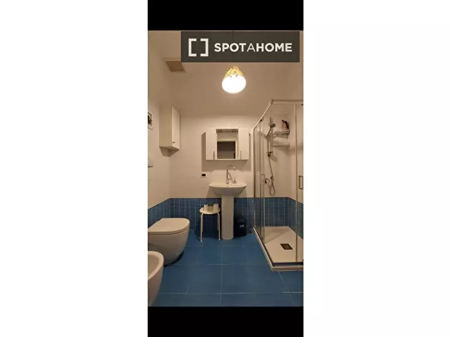 Immagine 7 di Camera condivisa in affitto  in Via S. Giovanni Maggiore Pignatelli a Napoli