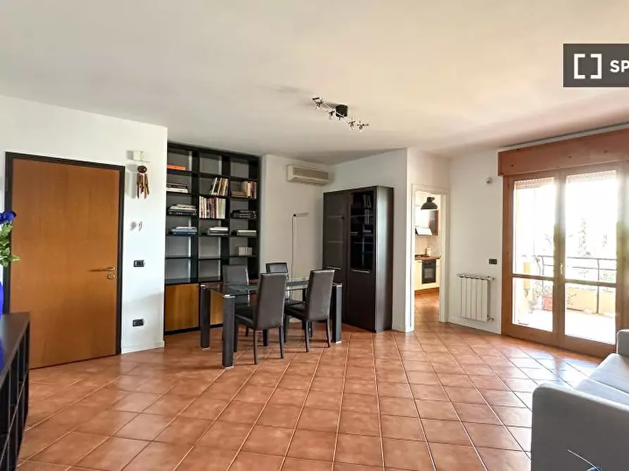 Immagine 10 di Camera condivisa in affitto  in Via Alberto Lupo a Roma