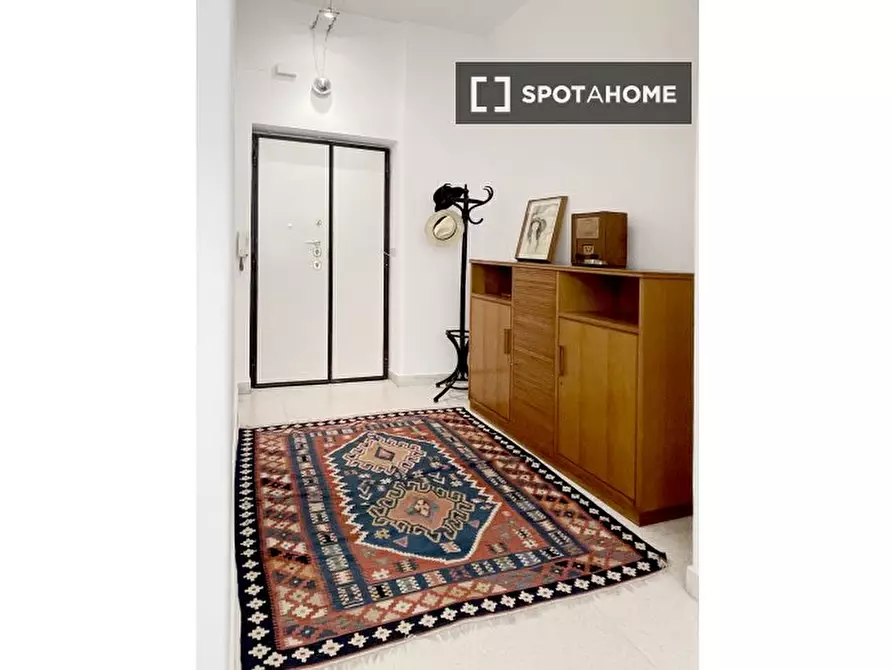 Immagine 5 di Appartamento in affitto  in Via della Madonna dei Monti a Roma