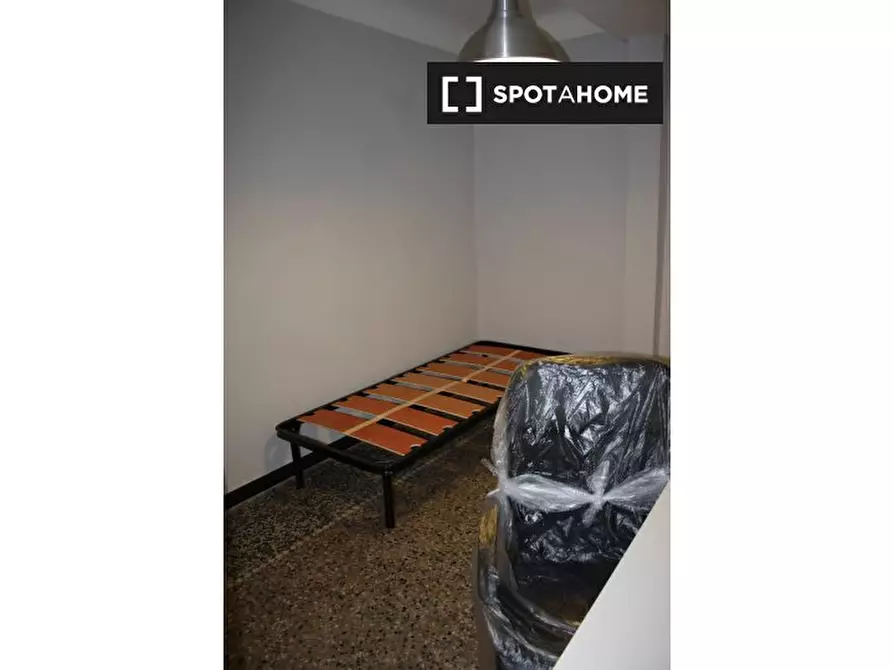 Immagine 6 di Camera condivisa in affitto  in Via di Prè a Genova