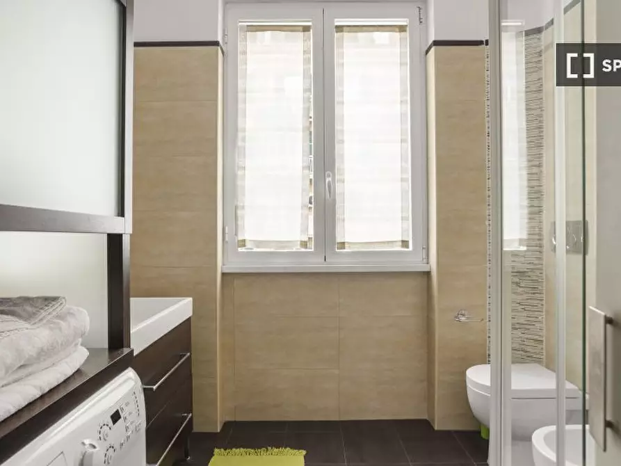 Immagine 5 di Appartamento in affitto  in Via Santa Maria Ausiliatrice a Roma