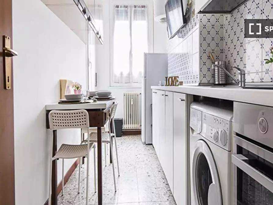 Immagine 13 di Camera condivisa in affitto  in Viale Emilio Caldara a Milano