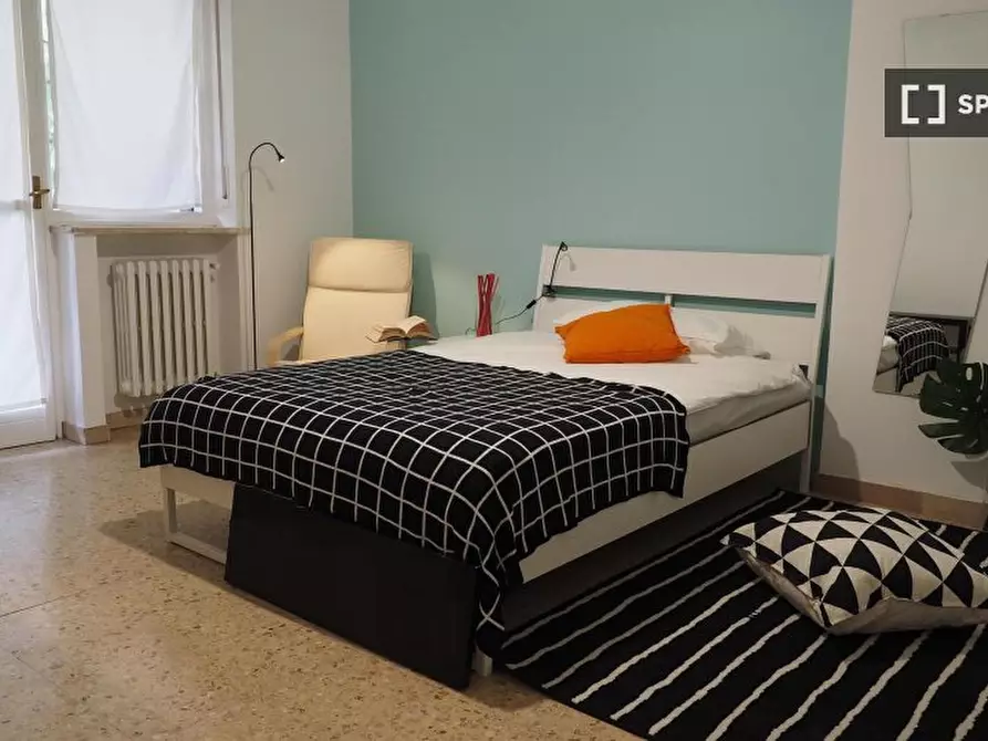 Immagine 3 di Camera condivisa in affitto  in Via Amedeo Ugolini a Torino