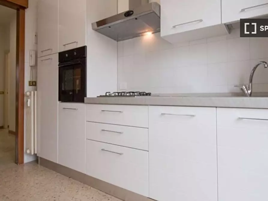 Immagine 4 di Camera condivisa in affitto  in VIA RESSI a Milano