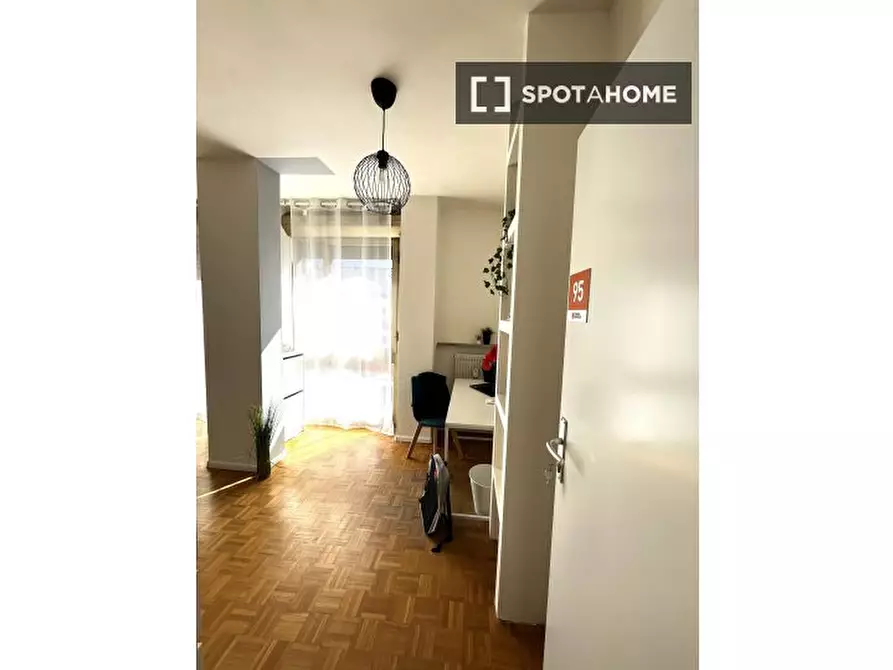 Immagine 1 di Camera condivisa in affitto  in Novembre 132 a Trento