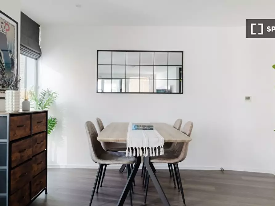 Immagine 9 di Appartamento in affitto  in Broomhill Road a Wandsworth