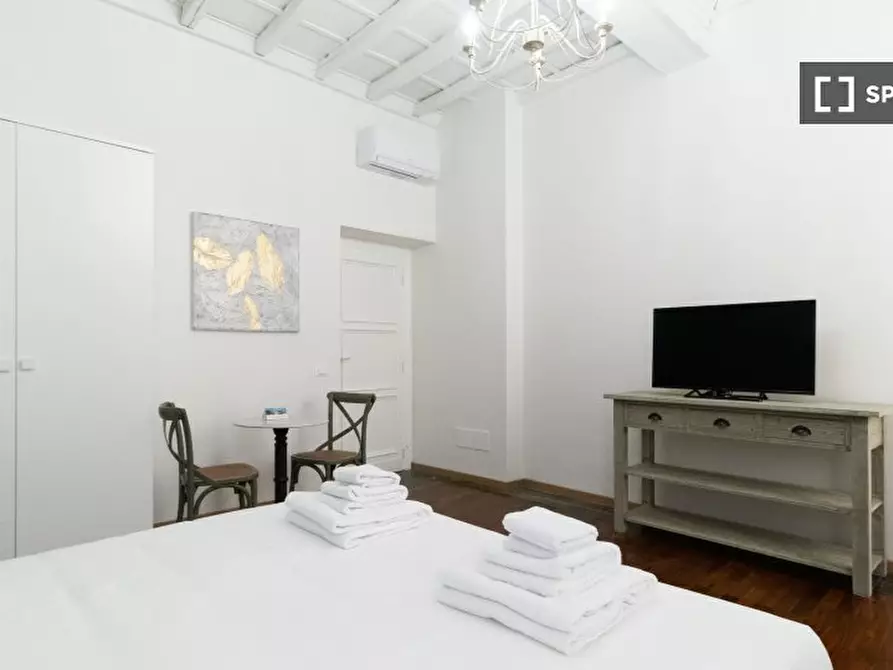 Immagine 17 di Appartamento in affitto  in Via Dei Cappuccini a Roma