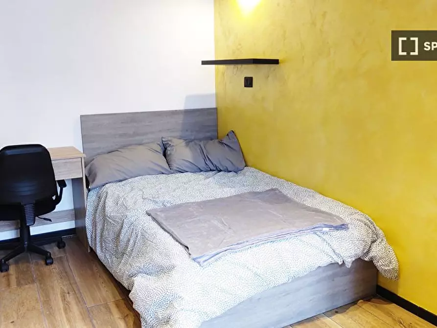 Immagine 2 di Camera condivisa in affitto  in Via Sesia a Torino