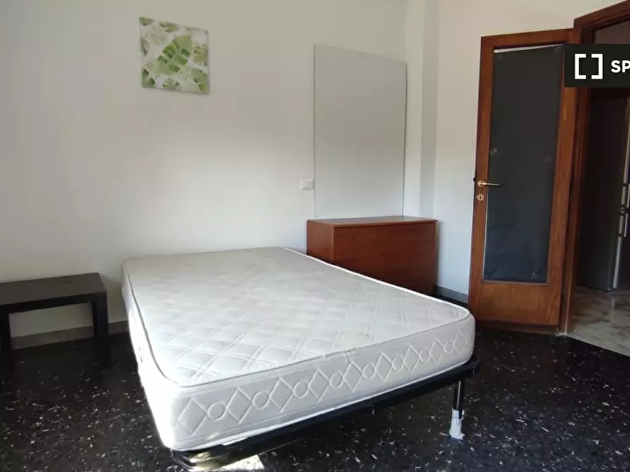 Immagine 2 di Camera condivisa in affitto  in Via Filippi, 00146 Roma RM, Italy a Roma