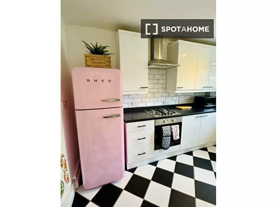 Immagine 11 di Appartamento in affitto  in Selden Rd a Camberwell