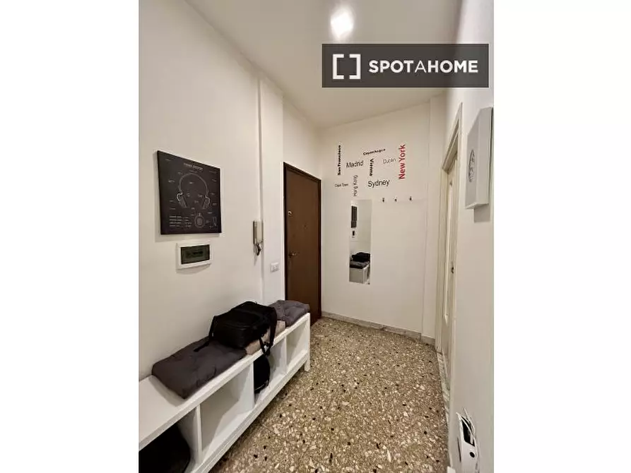 Immagine 5 di Camera condivisa in affitto  in Via Oderisi da Gubbio a Roma