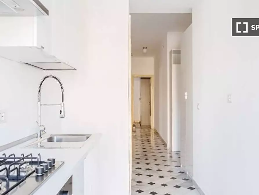 Immagine 6 di Camera condivisa in affitto  in Viale Tunisia a Milano