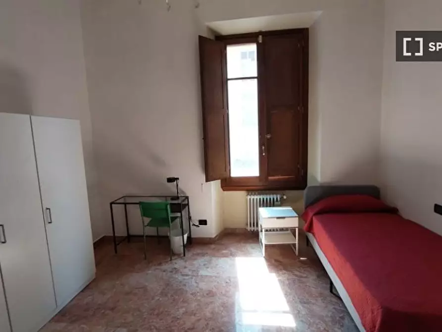 Immagine 1 di Camera condivisa in affitto  in Via Giuseppe la Farina a Firenze
