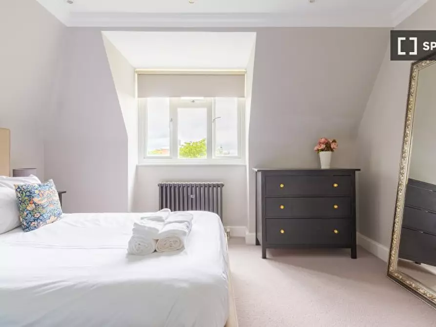 Immagine 16 di Appartamento in affitto  in flat a Kensington