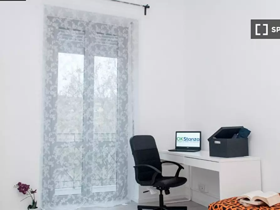 Immagine 3 di Camera condivisa in affitto  in Piazza Tancredi Galimberti a Torino