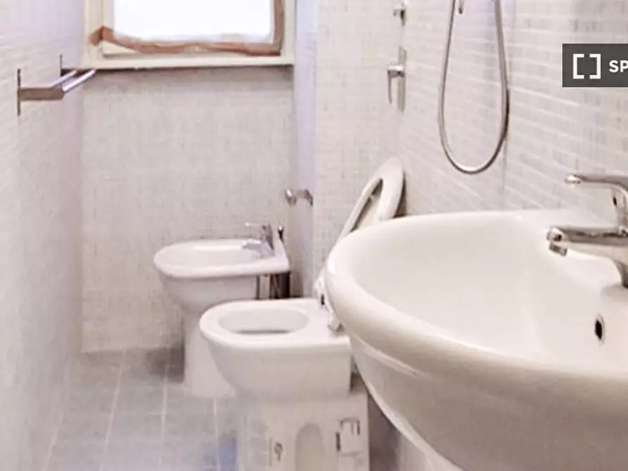 Immagine 9 di Camera condivisa in affitto  in Viale Campania a Milano