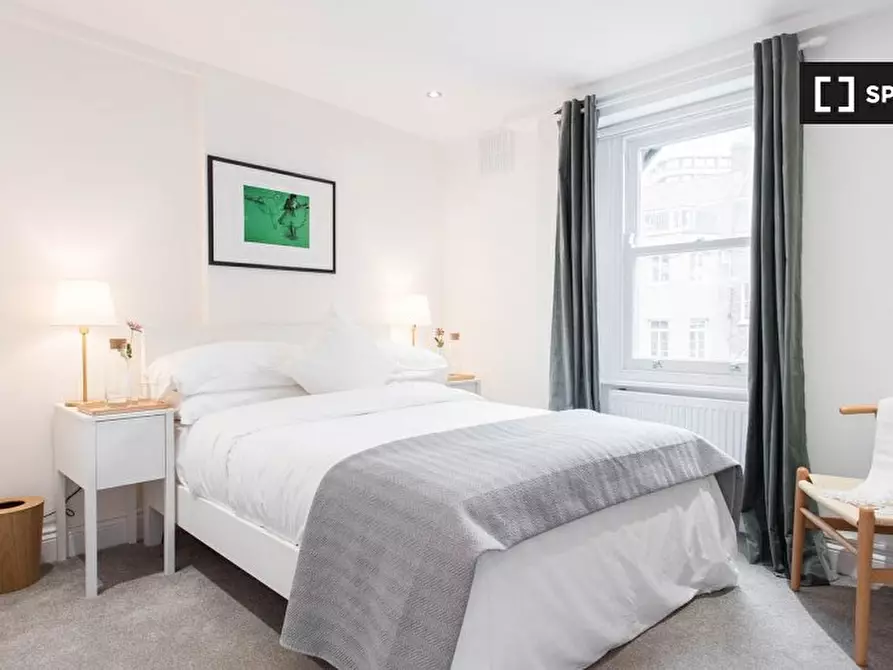 Immagine 4 di Appartamento in affitto  in Windmill St a Camden Town