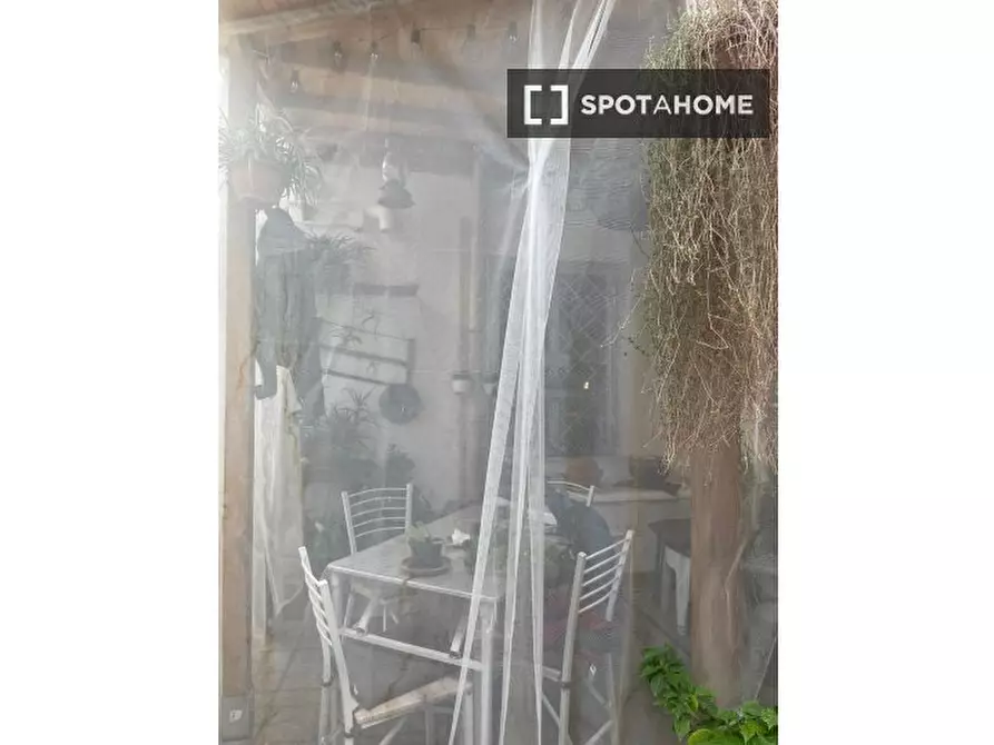 Immagine 7 di Appartamento in affitto  in Viale dell'Acquedotto Alessandrino a Roma