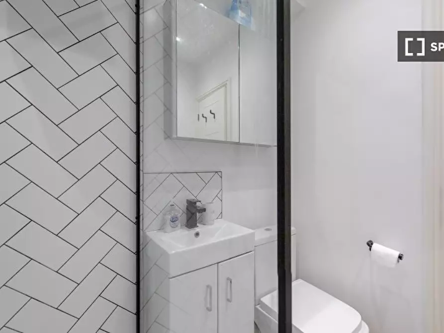 Immagine 16 di Appartamento in affitto  in Flat Cavendish Mansions a Islington