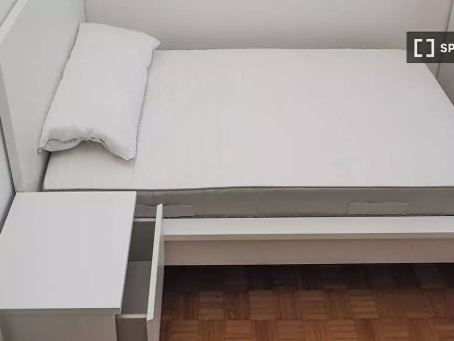 Immagine 1 di Camera condivisa in affitto  in Via Vincenzo Giordano Orsini a Milano