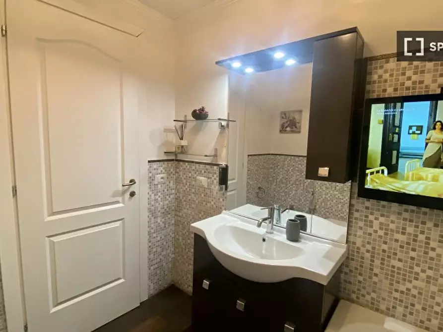 Immagine 16 di Camera condivisa in affitto  in Via Elena Brandizzi Gianni a Roma