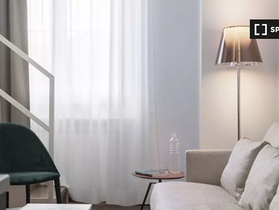 Immagine 6 di Appartamento in affitto  in Via Camillo Cavour a Firenze