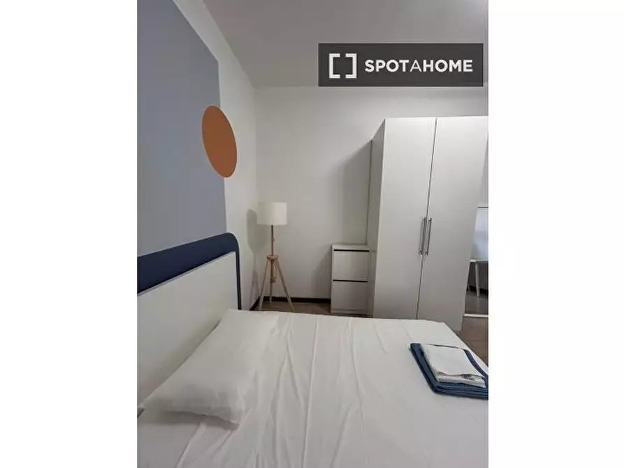 Immagine 2 di Camera condivisa in affitto  in del Risorgimento/a a Brescia
