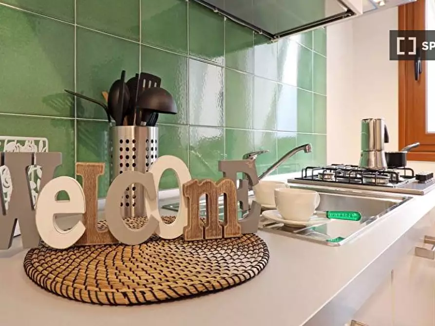 Immagine 10 di Camera condivisa in affitto  in Via dei Giornalisti a Roma