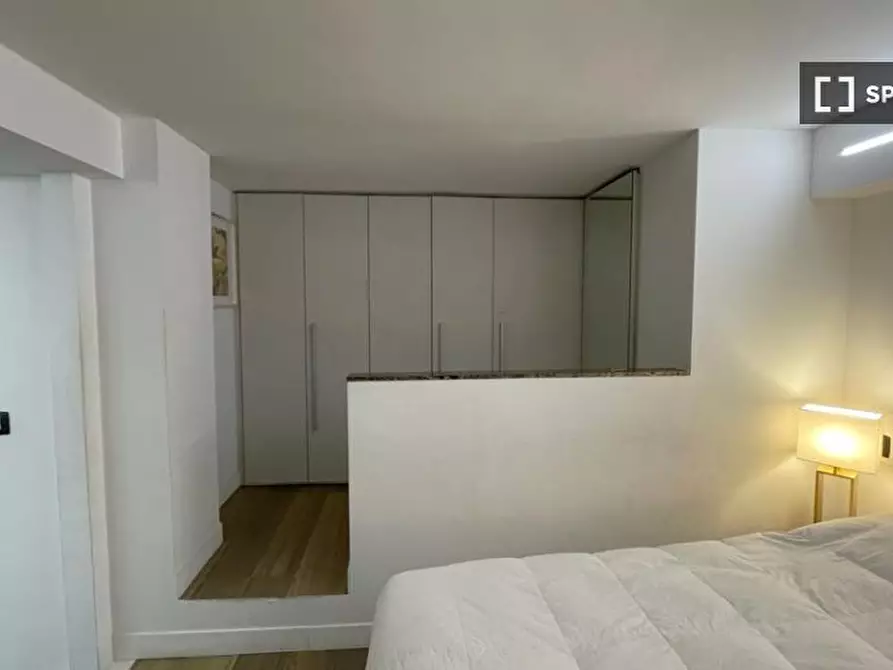 Immagine 11 di Appartamento in affitto  in Via S. Gregorio a Milano