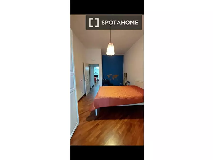 Immagine 1 di Camera condivisa in affitto  in Via S. Giovanni Maggiore Pignatelli a Napoli