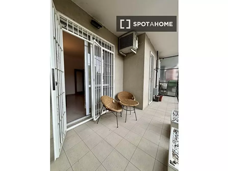 Immagine 7 di Camera condivisa in affitto  in Via Alfonso Capecelatro a Milano