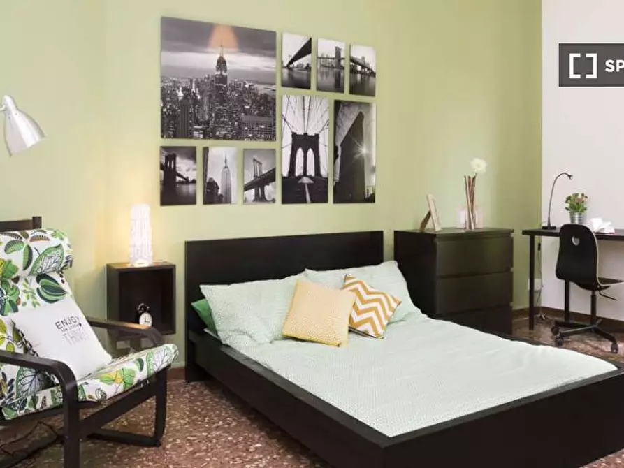 Immagine 1 di Camera condivisa in affitto  in Viale Argonne a Milano