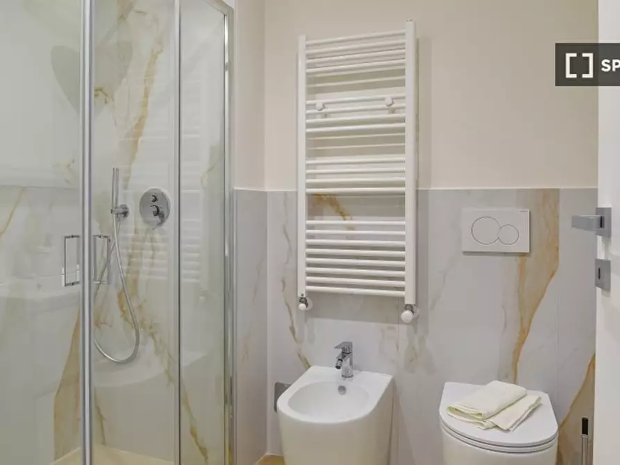 Immagine 10 di Camera condivisa in affitto  in Via Cesana a Torino