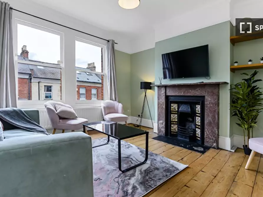 Immagine 9 di Appartamento in affitto  in Richmond Rd a Tottenham