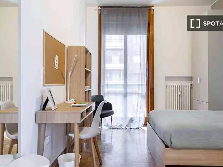 Immagine 4 di Camera condivisa in affitto  in Via Piccinni a Milano