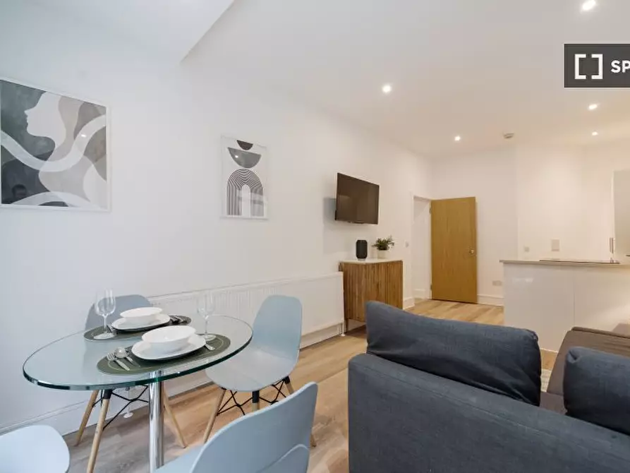 Immagine 5 di Appartamento in affitto  in Nevern Pl a Kensington