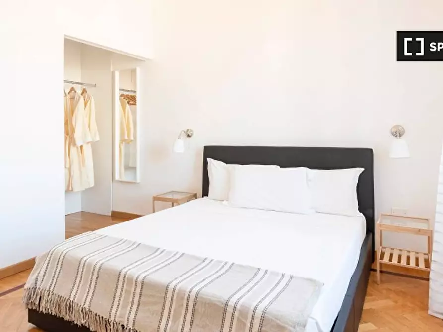 Immagine 5 di Camera condivisa in affitto  in Via di S. Giovanni in Laterano a Roma