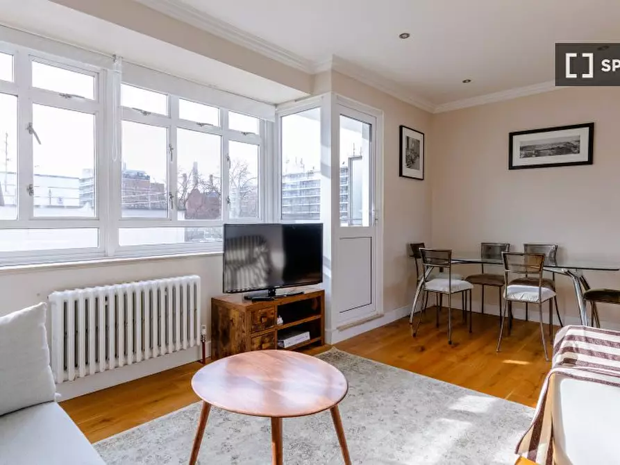 Immagine 13 di Appartamento in affitto  in Lupus St a 