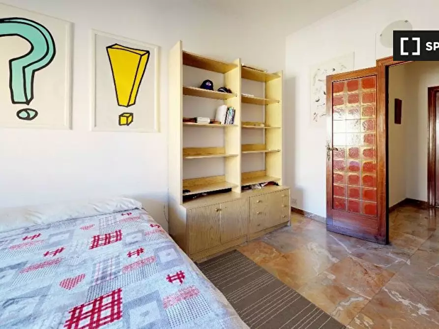 Immagine 2 di Camera condivisa in affitto  in Via Francesco Grimaldi a Roma