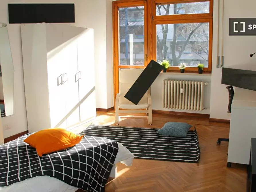 Immagine 3 di Camera condivisa in affitto  in Corso Peschiera a Torino