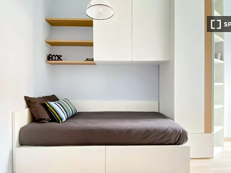 Immagine 6 di Camera condivisa in affitto  in Via Gressoney a Milano