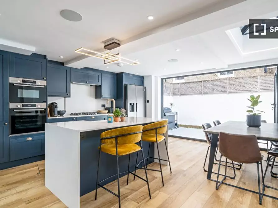 Immagine 1 di Appartamento in affitto  in Hafer Road a Wandsworth