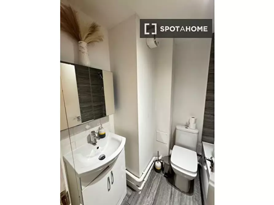 Immagine 11 di Appartamento in affitto  in Redford Close a Hounslow