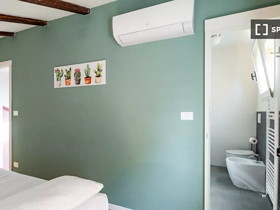 Immagine 19 di Appartamento in affitto  in Via del Pratello a Bologna