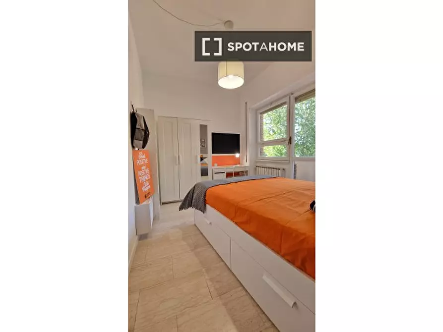 Immagine 6 di Camera condivisa in affitto  in Lungotevere di Pietra Papa a Roma