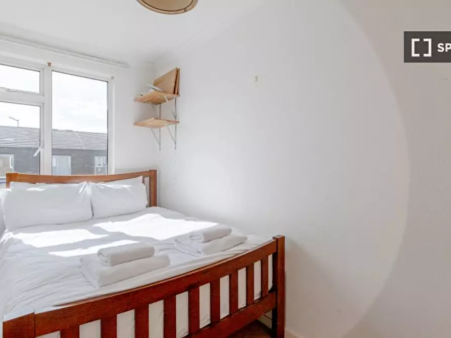 Immagine 11 di Appartamento in affitto  in Arabella Dr a Wandsworth