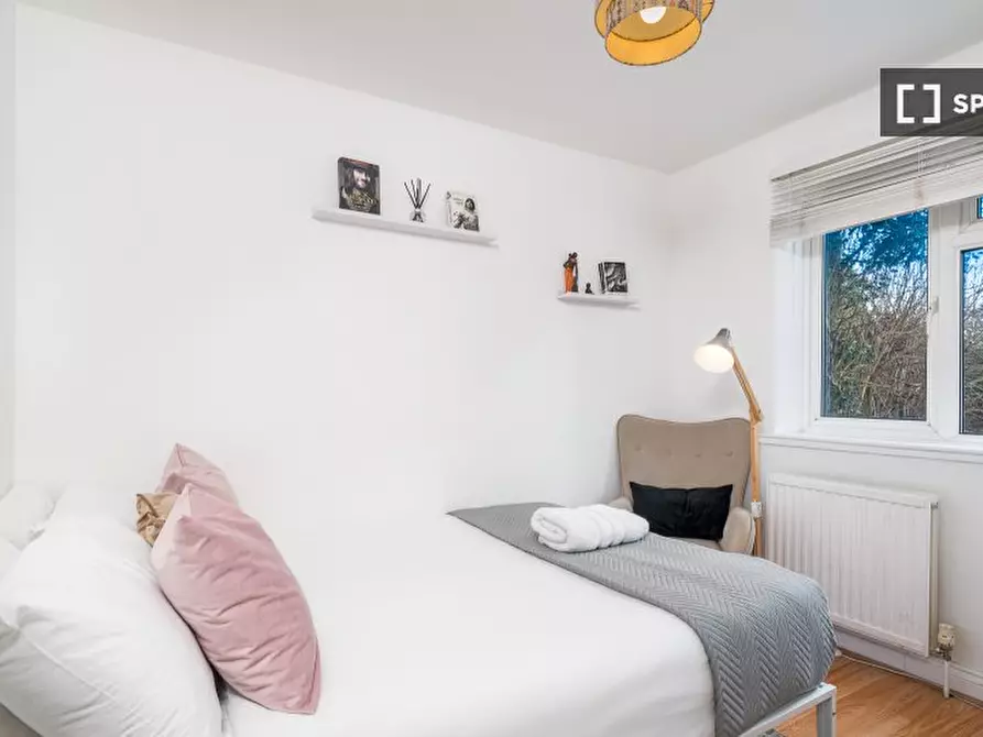 Immagine 10 di Appartamento in affitto  in Hale Ln a Barnet